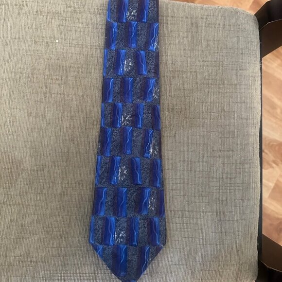 Louis Roth Men's Tie 100% Silk Blue Pattern - Picture 1 of 4